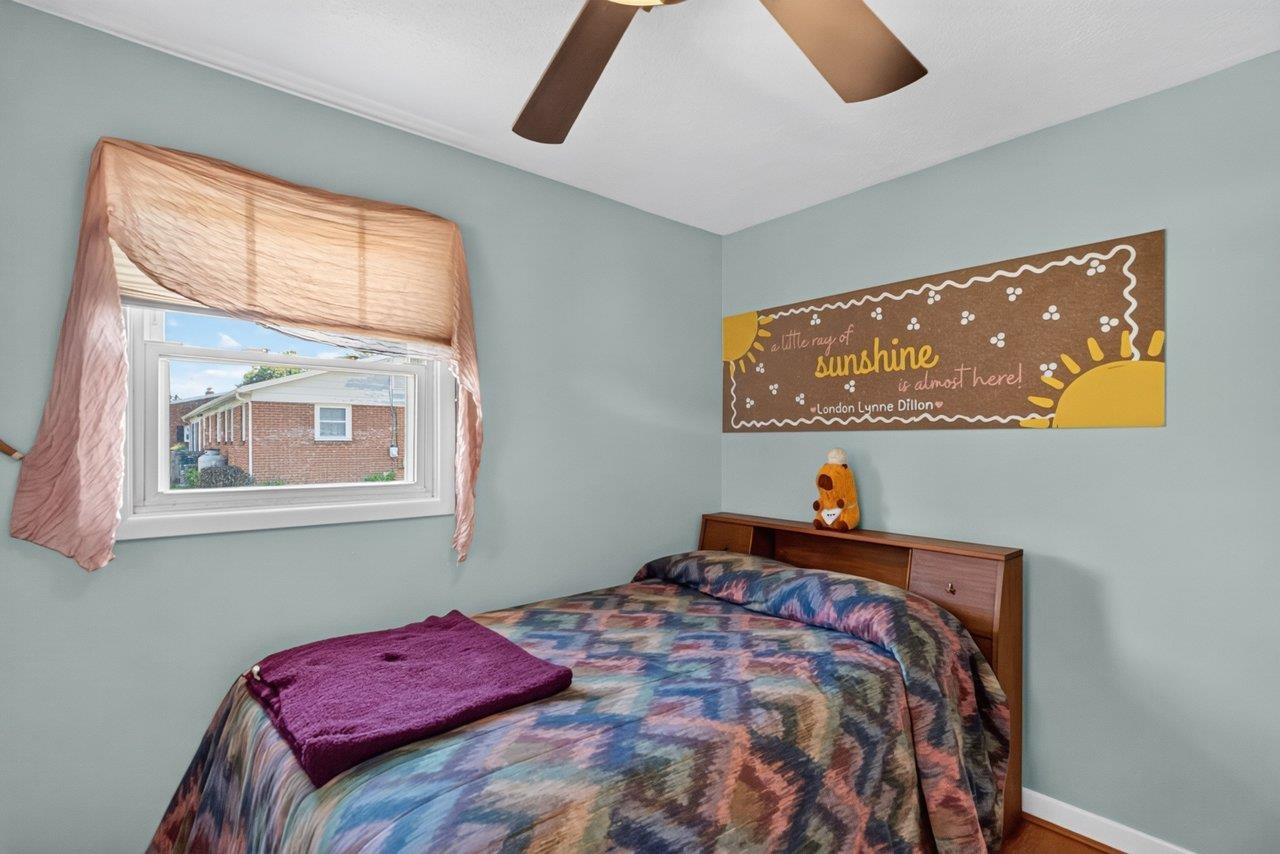 180 SUNSET DR, DAYTON, Virginia 22821, 2 Bedrooms Bedrooms, ,1 BathroomBathrooms,Residential,180 SUNSET DR,678856 MLS # 678856