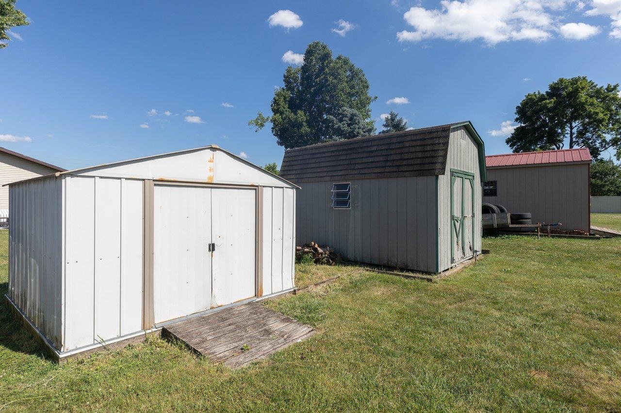 180 SUNSET DR, DAYTON, Virginia 22821, 2 Bedrooms Bedrooms, ,1 BathroomBathrooms,Residential,180 SUNSET DR,678856 MLS # 678856