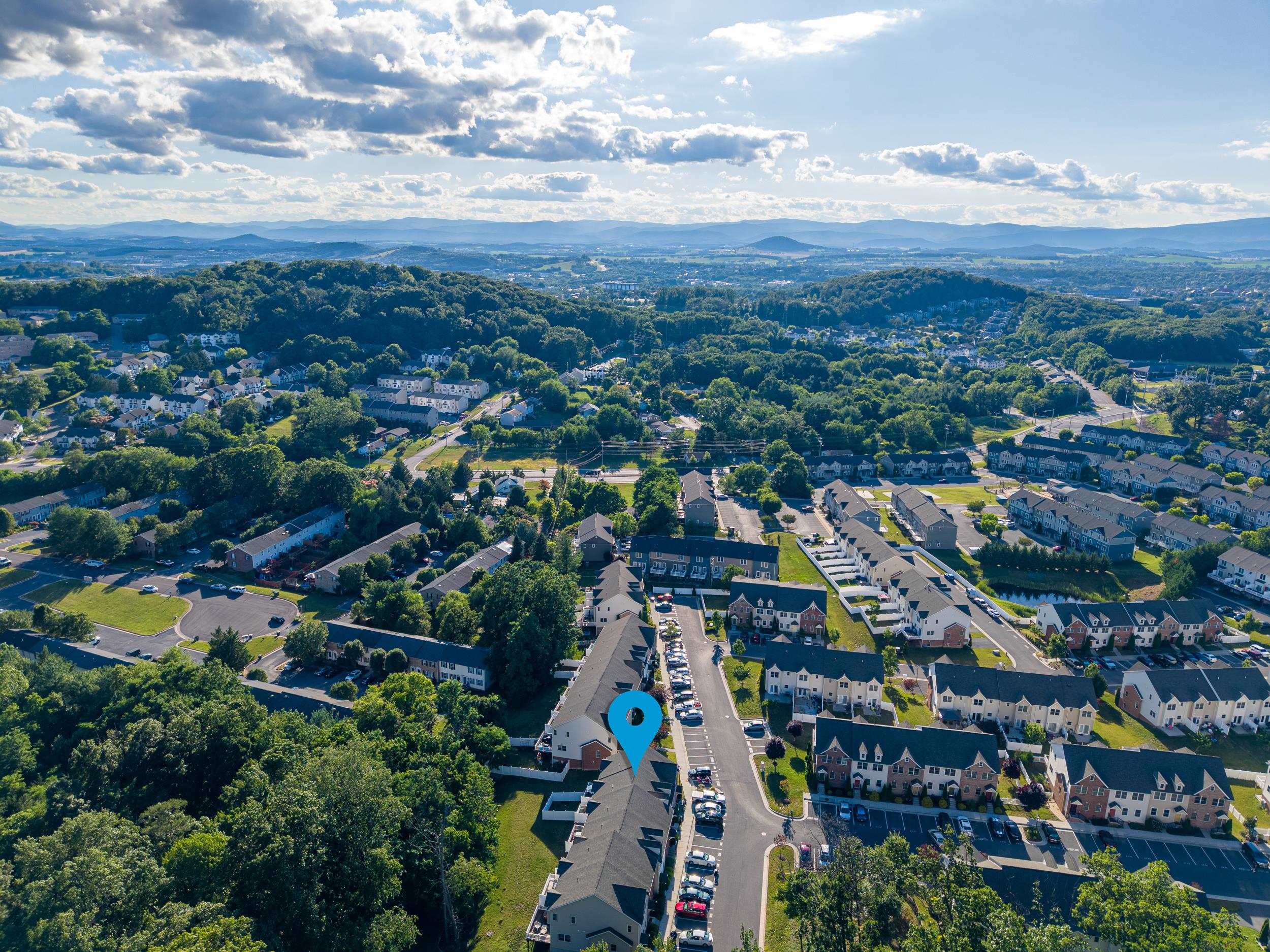 318 SAPPHIRE DR, HARRISONBURG, Virginia 22801, 4 Bedrooms Bedrooms, ,3 BathroomsBathrooms,Residential,318 SAPPHIRE DR,678857 MLS # 678857