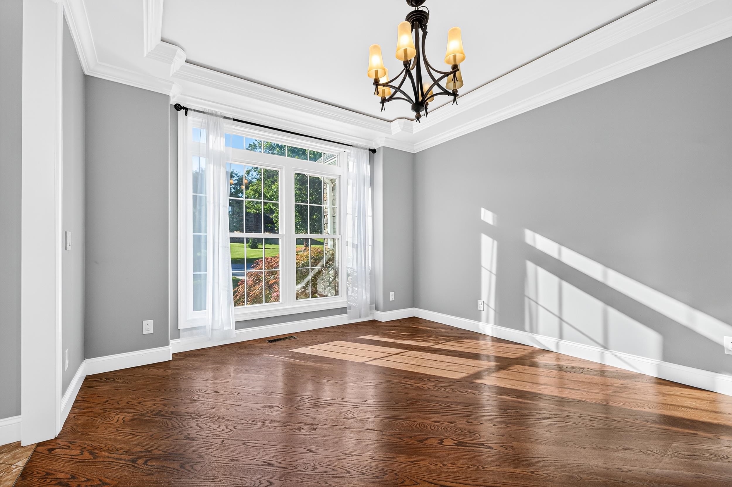 1370 KENTSHIRE DR, ROCKINGHAM, Virginia 22801, 5 Bedrooms Bedrooms, ,4 BathroomsBathrooms,Residential,1370 KENTSHIRE DR,678863 MLS # 678863