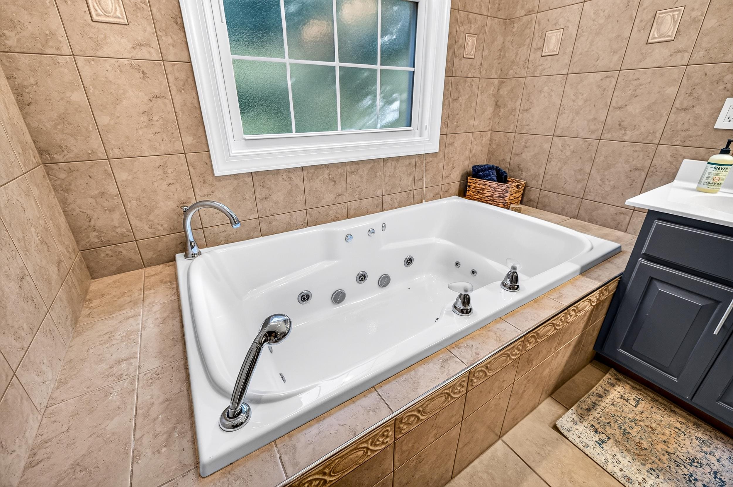 1370 KENTSHIRE DR, ROCKINGHAM, Virginia 22801, 5 Bedrooms Bedrooms, ,4 BathroomsBathrooms,Residential,1370 KENTSHIRE DR,678863 MLS # 678863