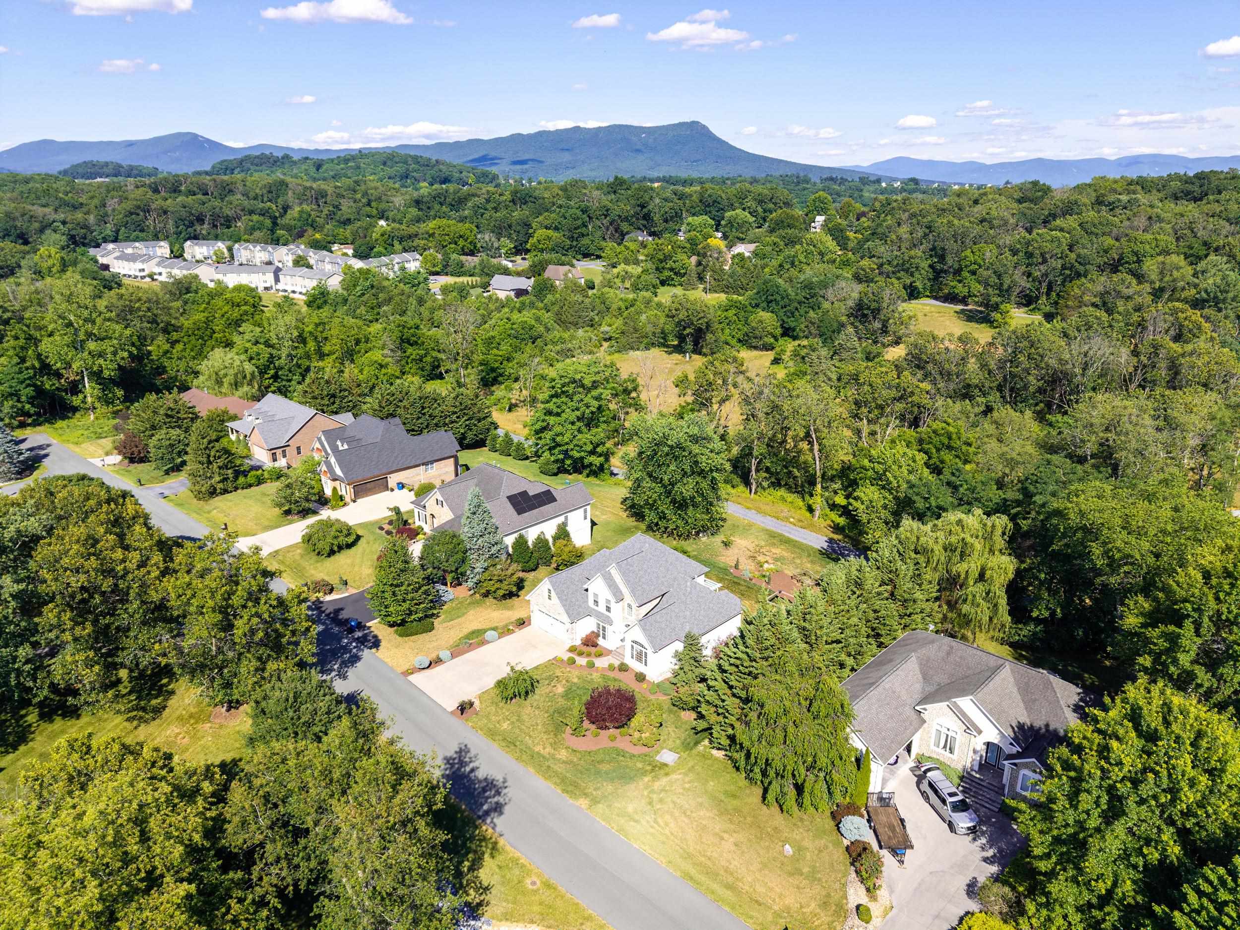 1370 KENTSHIRE DR, ROCKINGHAM, Virginia 22801, 5 Bedrooms Bedrooms, ,4 BathroomsBathrooms,Residential,1370 KENTSHIRE DR,678863 MLS # 678863
