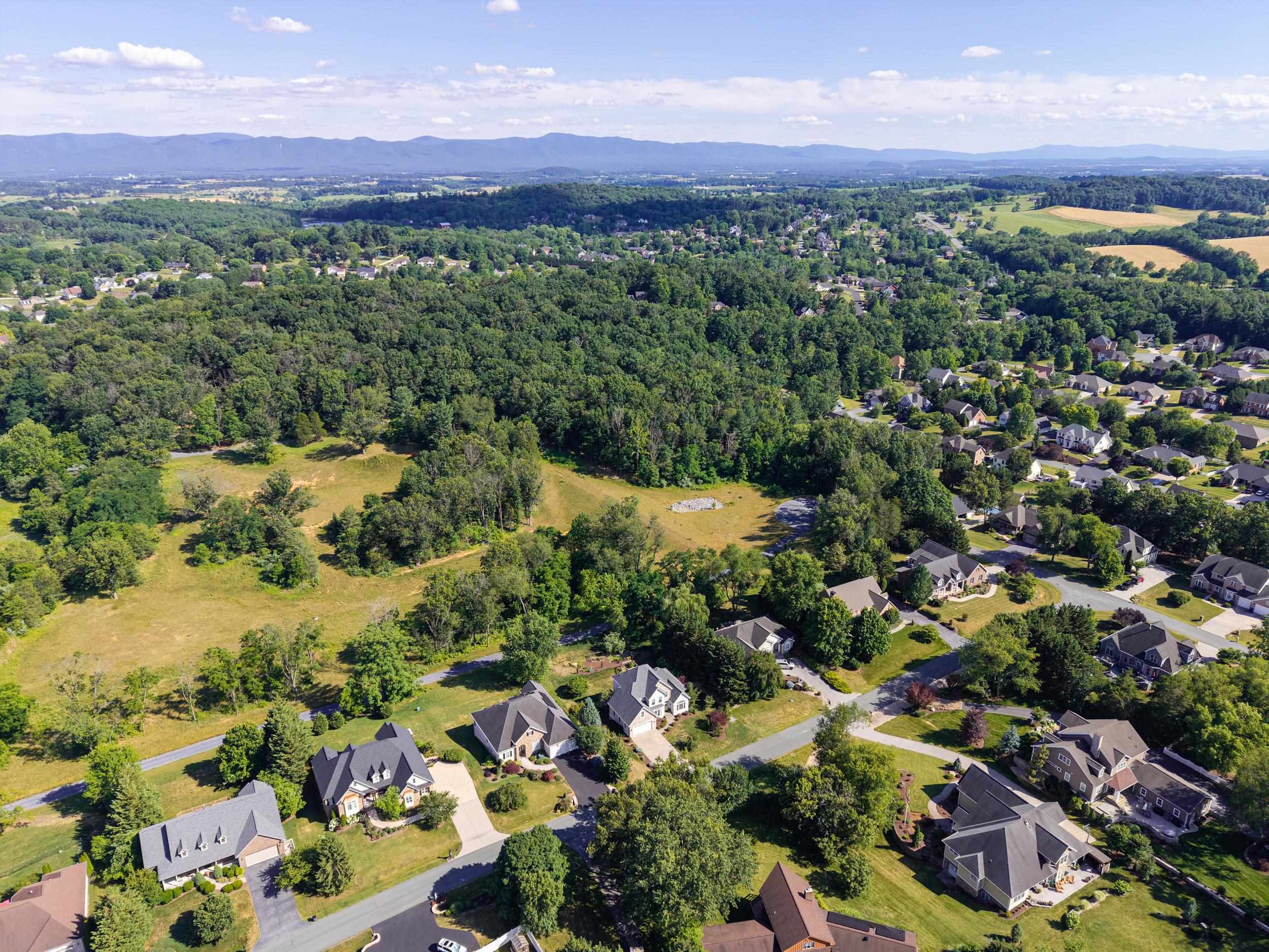 1370 KENTSHIRE DR, ROCKINGHAM, Virginia 22801, 5 Bedrooms Bedrooms, ,4 BathroomsBathrooms,Residential,1370 KENTSHIRE DR,678863 MLS # 678863