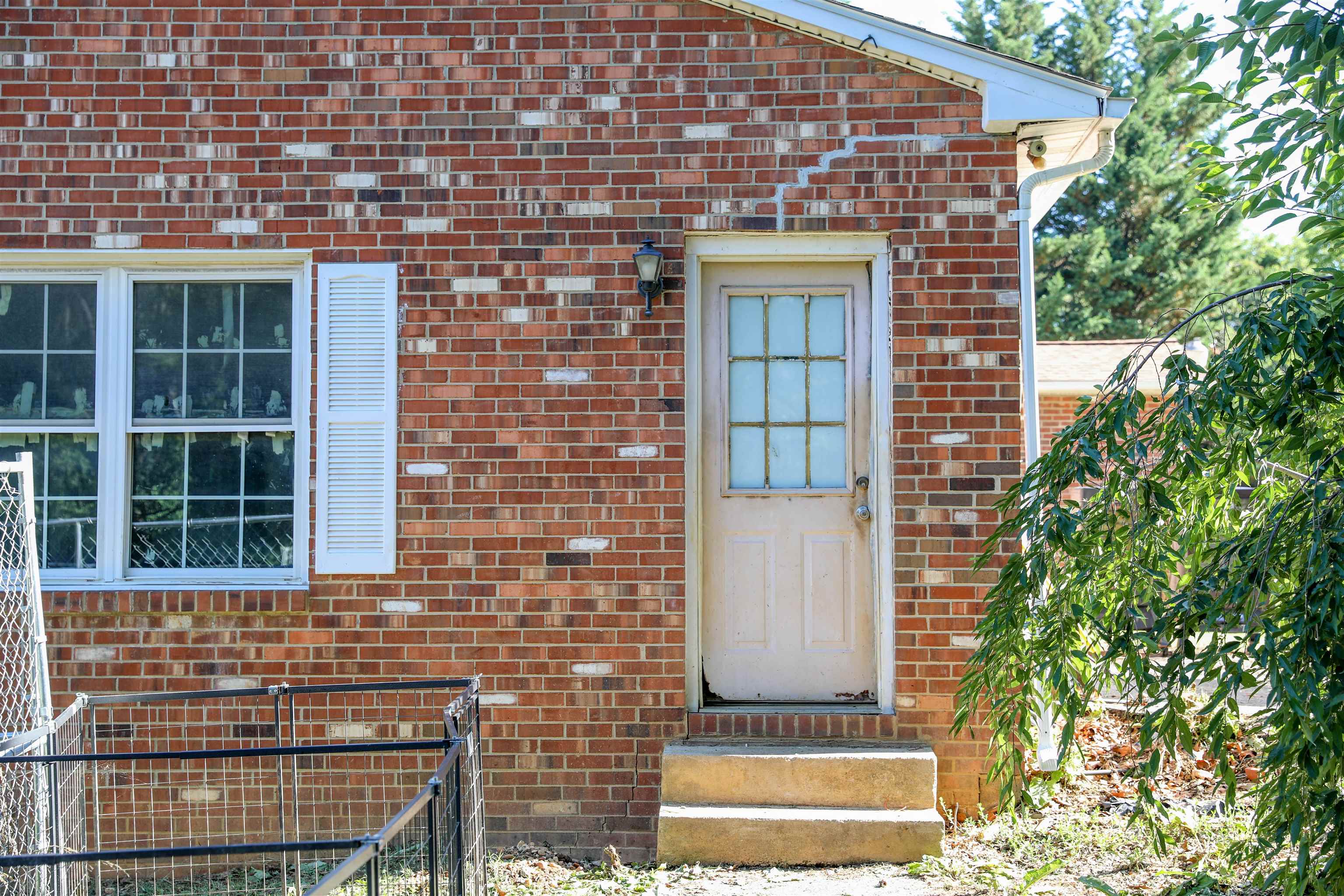 234 MONTGOMERY RD, STAUNTON, Virginia 24401, 5 Bedrooms Bedrooms, ,2 BathroomsBathrooms,Residential,234 MONTGOMERY RD,678870 MLS # 678870