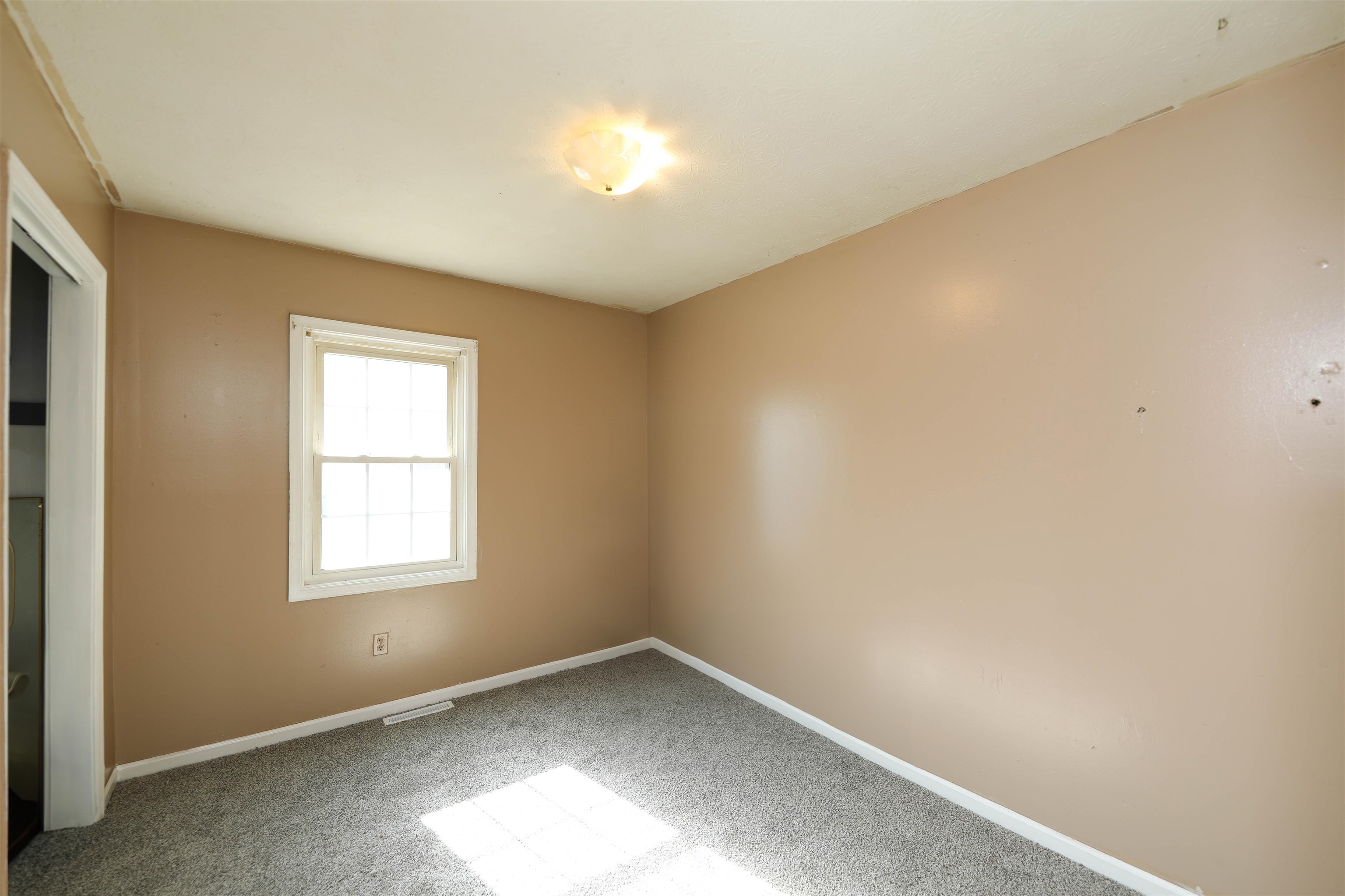 234 MONTGOMERY RD, STAUNTON, Virginia 24401, 5 Bedrooms Bedrooms, ,2 BathroomsBathrooms,Residential,234 MONTGOMERY RD,678870 MLS # 678870