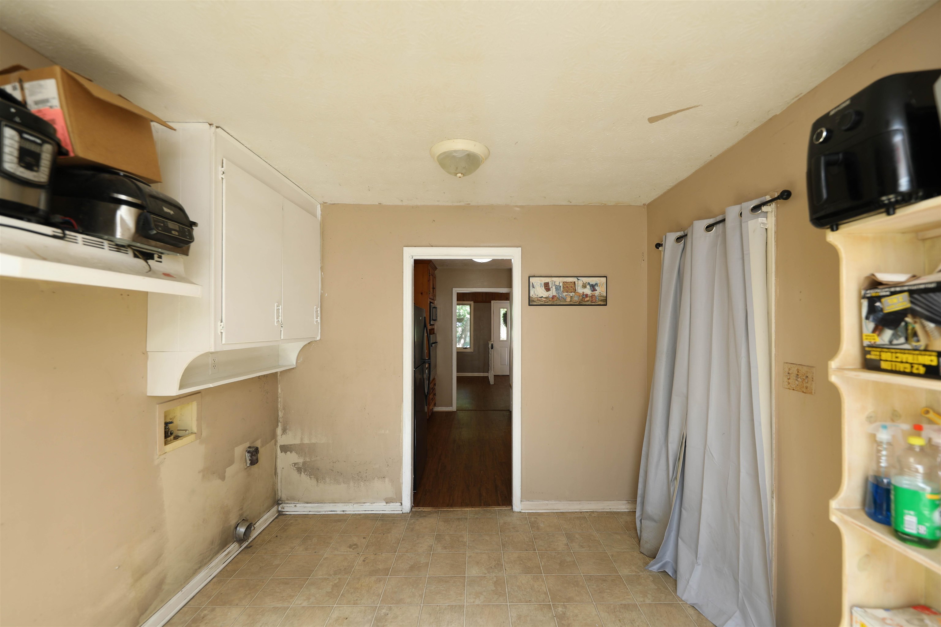 234 MONTGOMERY RD, STAUNTON, Virginia 24401, 5 Bedrooms Bedrooms, ,2 BathroomsBathrooms,Residential,234 MONTGOMERY RD,678870 MLS # 678870