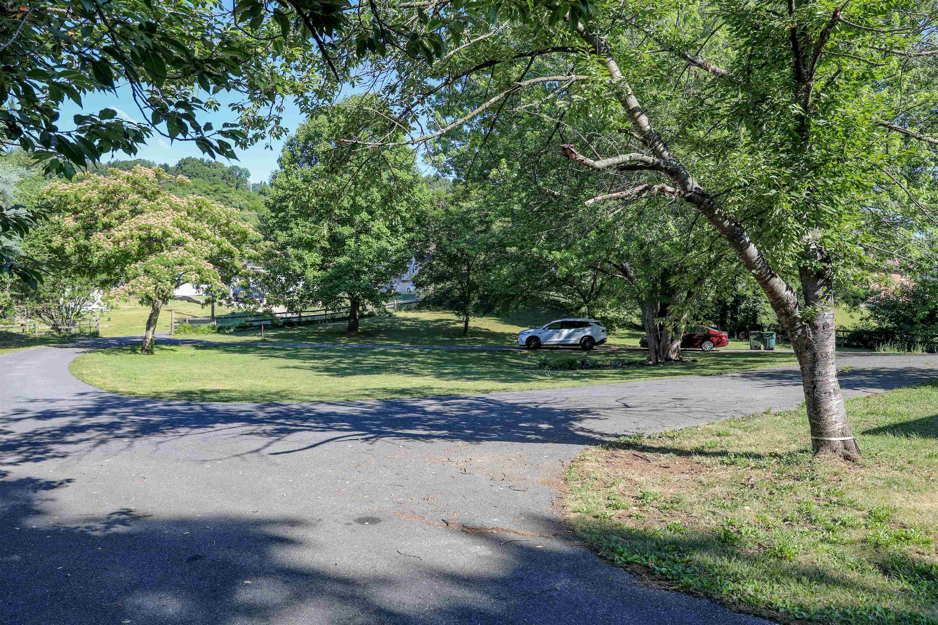 234 MONTGOMERY RD, STAUNTON, Virginia 24401, 5 Bedrooms Bedrooms, ,2 BathroomsBathrooms,Residential,234 MONTGOMERY RD,678870 MLS # 678870