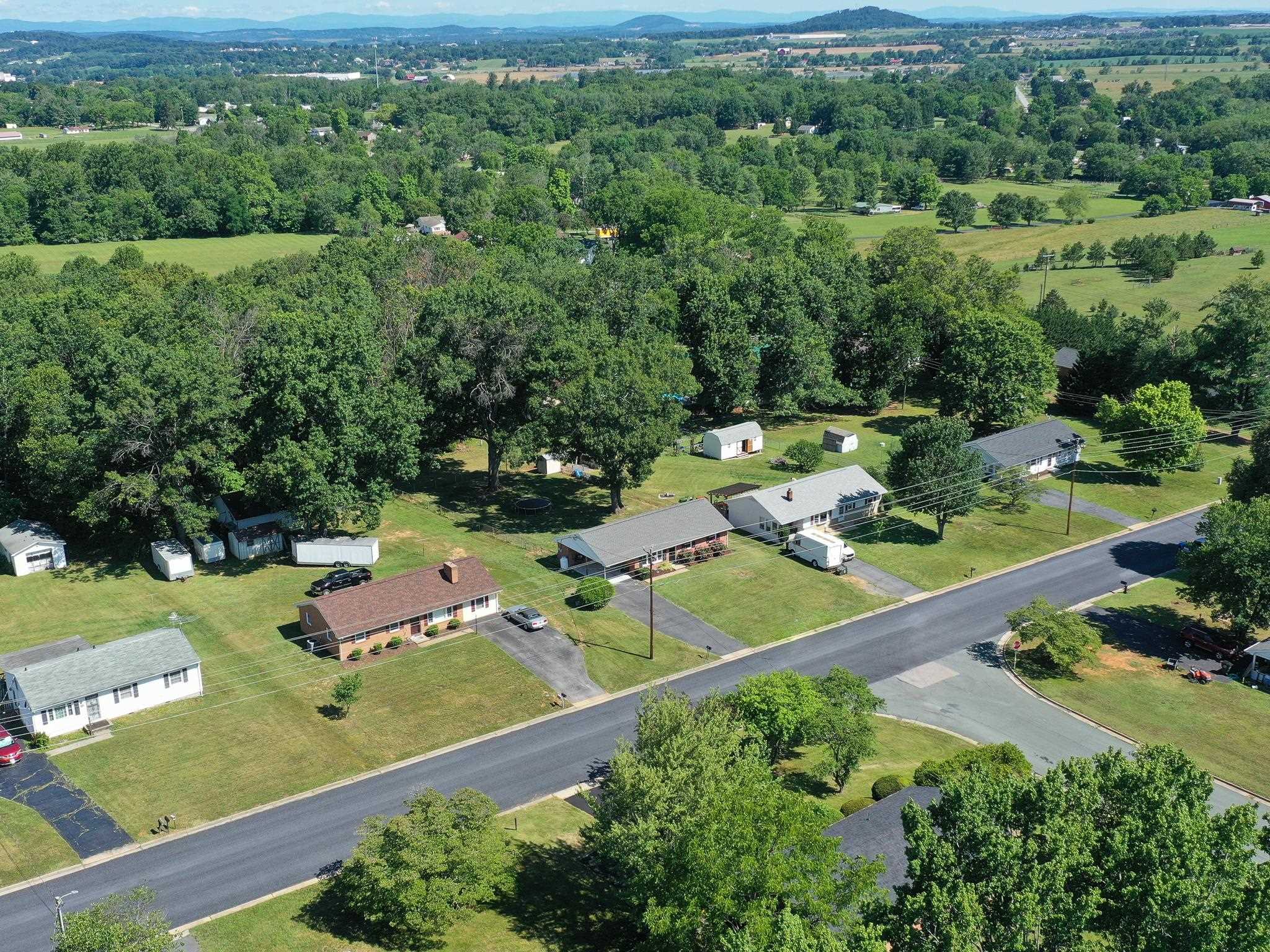 39 VIEW DR, STUARTS DRAFT, Virginia 24477, 3 Bedrooms Bedrooms, ,1 BathroomBathrooms,Residential,39 VIEW DR,678880 MLS # 678880