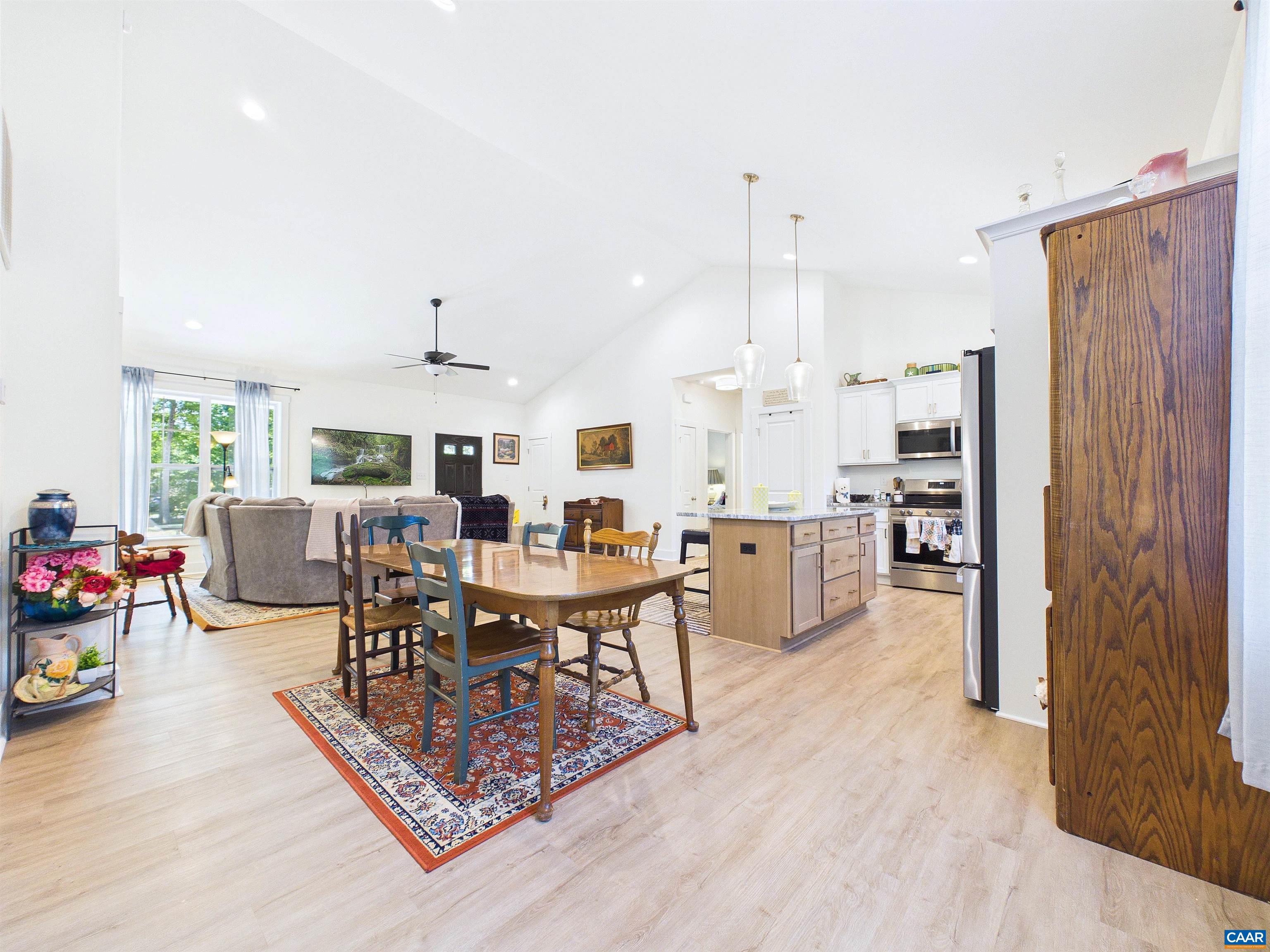 358 BLACKWELL RD, SCOTTSVILLE, Virginia 24590, 3 Bedrooms Bedrooms, ,2 BathroomsBathrooms,Residential,358 Blackwell Rd, Scottsville, VA 24590,358 BLACKWELL RD,678881 MLS # 678881