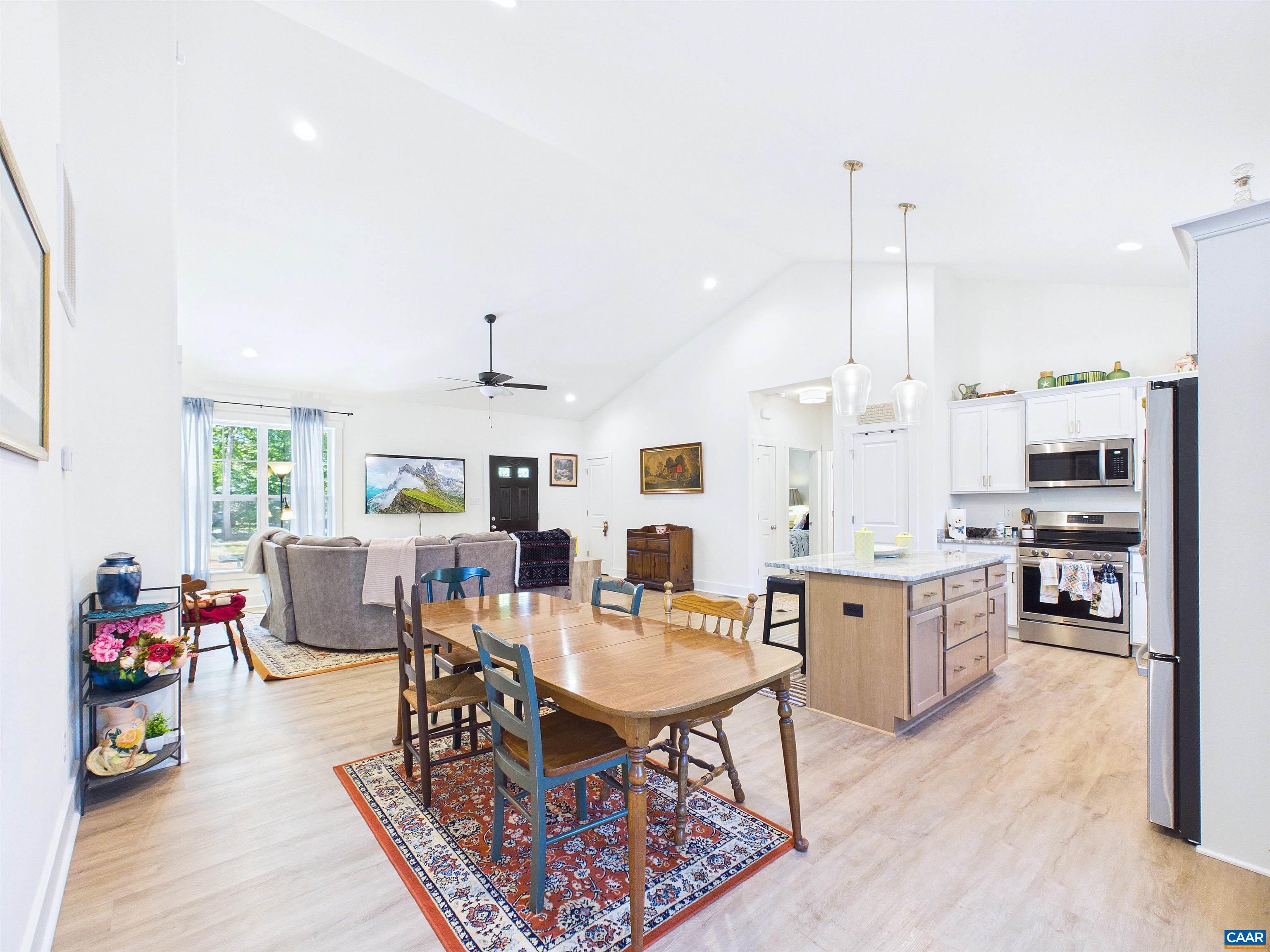 358 BLACKWELL RD, SCOTTSVILLE, Virginia 24590, 3 Bedrooms Bedrooms, ,2 BathroomsBathrooms,Residential,358 Blackwell Rd, Scottsville, VA 24590,358 BLACKWELL RD,678881 MLS # 678881