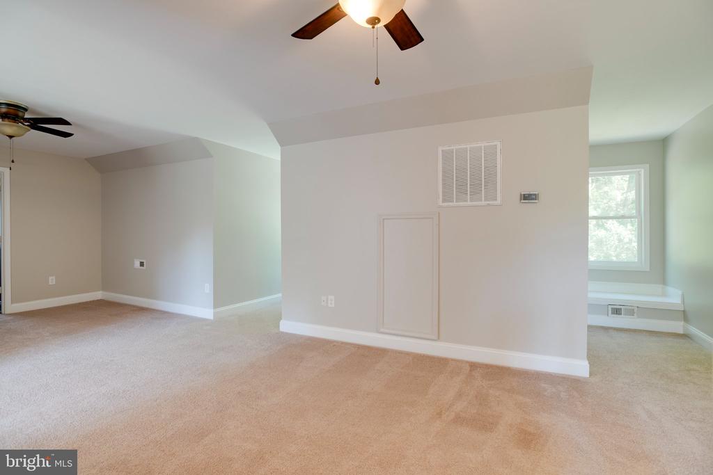 10461 OLD STILLHOUSE RD, BOSTON, Virginia 22713, 5 Bedrooms Bedrooms, ,4 BathroomsBathrooms,Residential,10461 OLD STILLHOUSE RD,VACU2013826 MLS # VACU2013826