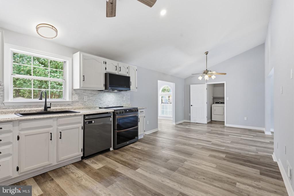 10422 HEATHER GREENS CIR, SPOTSYLVANIA, Virginia 22553, 3 Bedrooms Bedrooms, ,2 BathroomsBathrooms,Residential,10422 HEATHER GREENS CIR,VASP2042304 MLS # VASP2042304