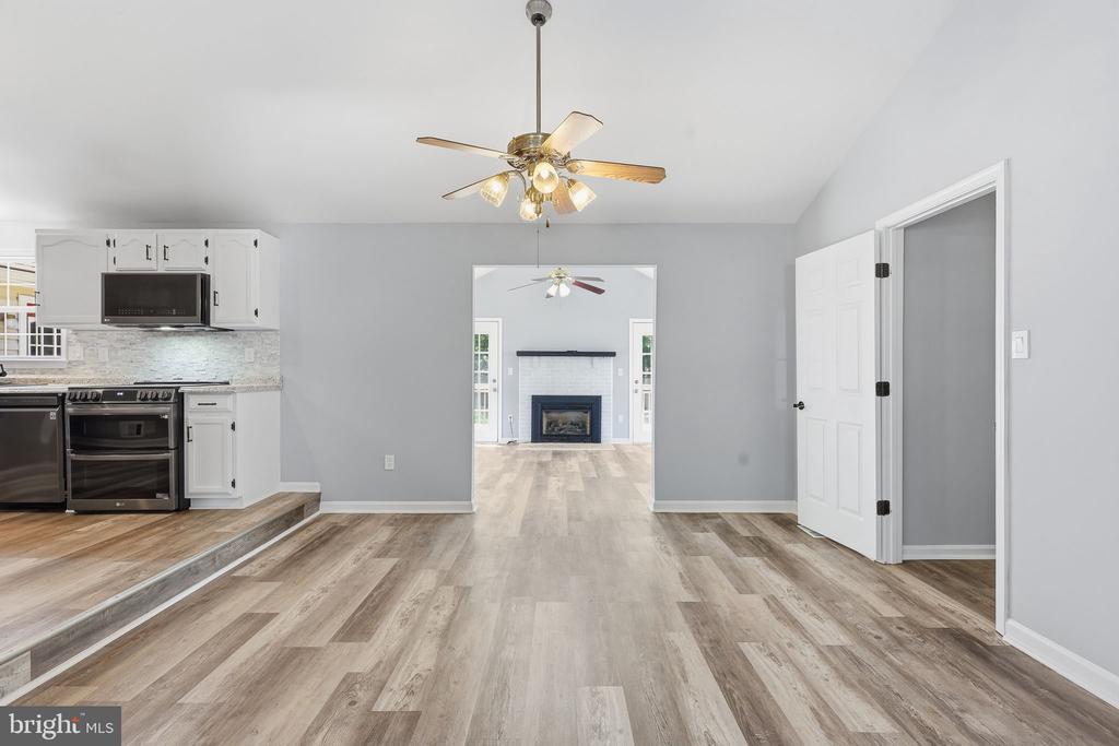 10422 HEATHER GREENS CIR, SPOTSYLVANIA, Virginia 22553, 3 Bedrooms Bedrooms, ,2 BathroomsBathrooms,Residential,10422 HEATHER GREENS CIR,VASP2042304 MLS # VASP2042304