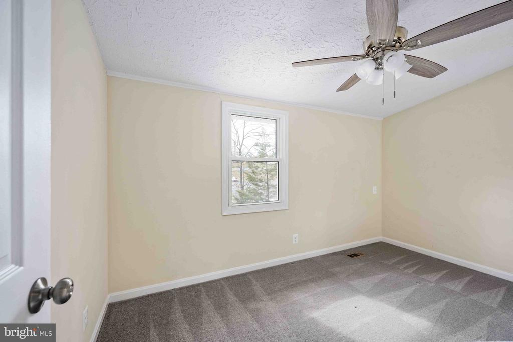 116 LAKEVIEW PKWY, LOCUST GROVE, Virginia 22508, 4 Bedrooms Bedrooms, ,2 BathroomsBathrooms,Residential,116 LAKEVIEW PKWY,VAOR2014378 MLS # VAOR2014378