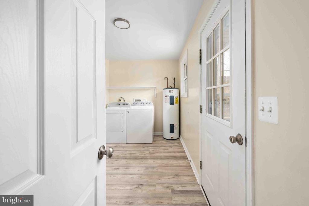 116 LAKEVIEW PKWY, LOCUST GROVE, Virginia 22508, 4 Bedrooms Bedrooms, ,2 BathroomsBathrooms,Residential,116 LAKEVIEW PKWY,VAOR2014378 MLS # VAOR2014378