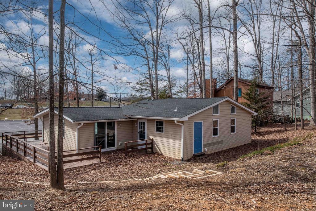 116 LAKEVIEW PKWY, LOCUST GROVE, Virginia 22508, 4 Bedrooms Bedrooms, ,2 BathroomsBathrooms,Residential,116 LAKEVIEW PKWY,VAOR2014378 MLS # VAOR2014378