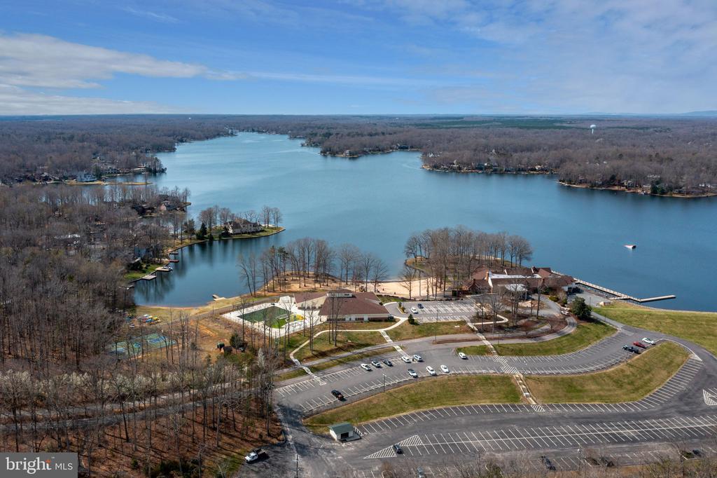 116 LAKEVIEW PKWY, LOCUST GROVE, Virginia 22508, 4 Bedrooms Bedrooms, ,2 BathroomsBathrooms,Residential,116 LAKEVIEW PKWY,VAOR2014378 MLS # VAOR2014378