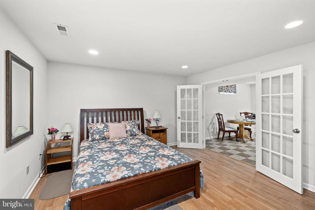10414 N MCCLELLAN DR, FREDERICKSBURG, Virginia 22408, 5 Bedrooms Bedrooms, ,3 BathroomsBathrooms,Residential,10414 N MCCLELLAN DR,VASP2042916 MLS # VASP2042916
