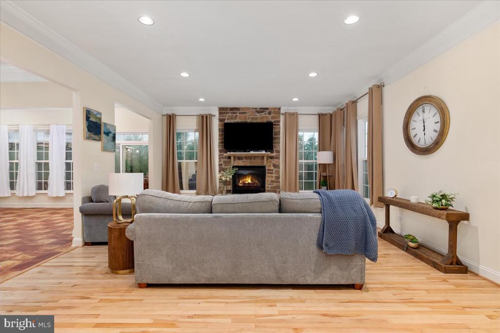 4110 CRAY DR, WARRENTON, Virginia 20187, 7 Bedrooms Bedrooms, ,4 BathroomsBathrooms,Residential,4110 CRAY DR,VAFQ2022662 MLS # VAFQ2022662