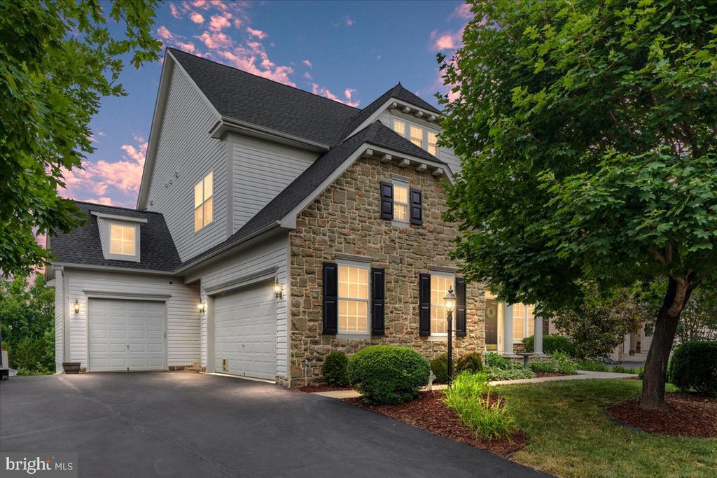 4110 CRAY DR, WARRENTON, Virginia 20187, 7 Bedrooms Bedrooms, ,4 BathroomsBathrooms,Residential,4110 CRAY DR,VAFQ2022662 MLS # VAFQ2022662