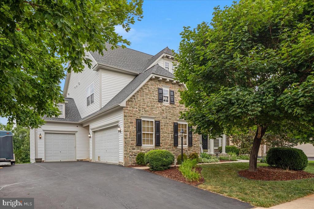 4110 CRAY DR, WARRENTON, Virginia 20187, 7 Bedrooms Bedrooms, ,4 BathroomsBathrooms,Residential,4110 CRAY DR,VAFQ2022662 MLS # VAFQ2022662
