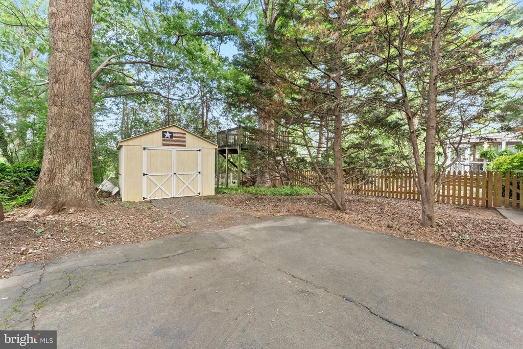 19375 WOODS RD, CULPEPER, Virginia 22701, 4 Bedrooms Bedrooms, ,3 BathroomsBathrooms,Residential,19375 WOODS RD,VACU2014128 MLS # VACU2014128