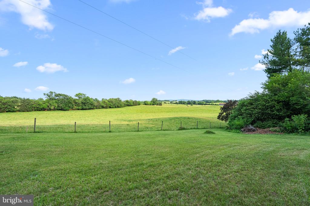 19375 WOODS RD, CULPEPER, Virginia 22701, 4 Bedrooms Bedrooms, ,3 BathroomsBathrooms,Residential,19375 WOODS RD,VACU2014128 MLS # VACU2014128