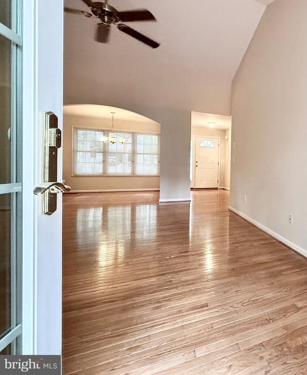 421 BIRDIE RD, LOCUST GROVE, Virginia 22508, 4 Bedrooms Bedrooms, ,2 BathroomsBathrooms,Residential,421 BIRDIE RD,VAOR2014550 MLS # VAOR2014550