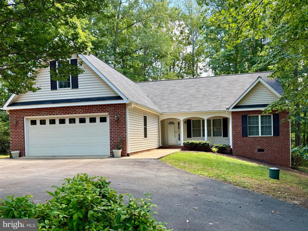 421 BIRDIE RD, LOCUST GROVE, Virginia 22508, 4 Bedrooms Bedrooms, ,2 BathroomsBathrooms,Residential,421 BIRDIE RD,VAOR2014550 MLS # VAOR2014550