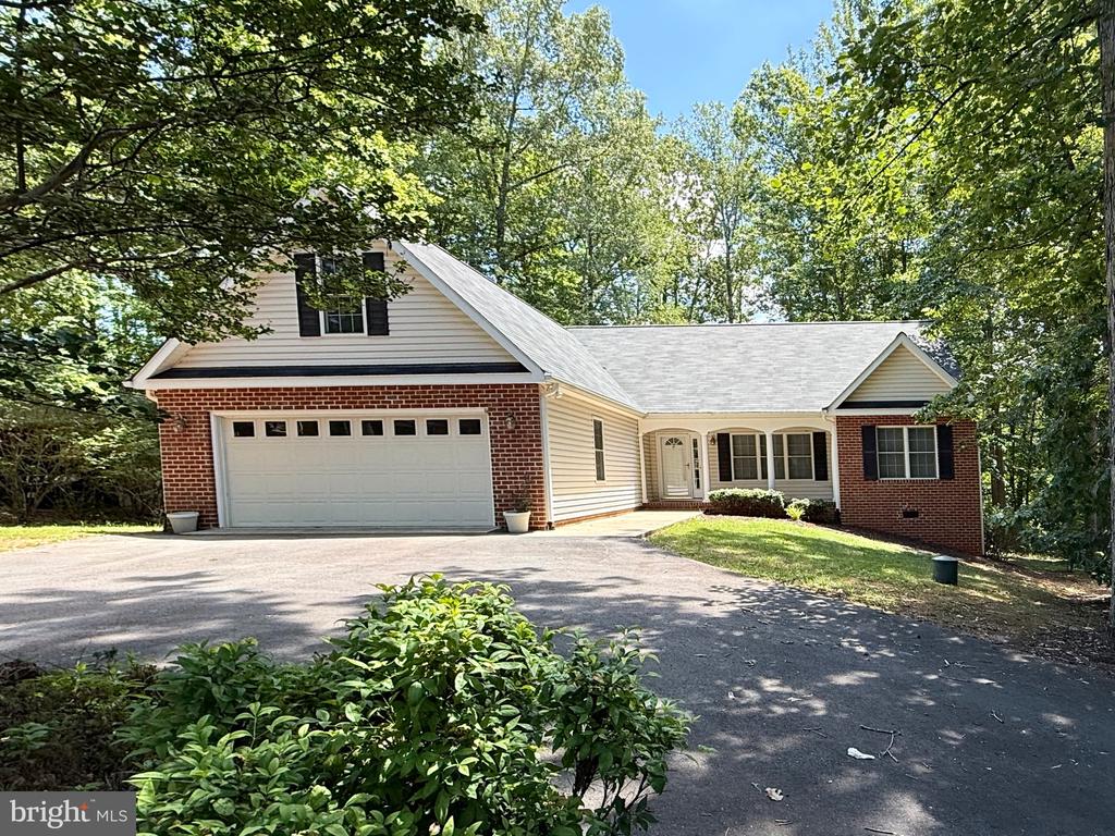 421 BIRDIE RD, LOCUST GROVE, Virginia 22508, 4 Bedrooms Bedrooms, ,2 BathroomsBathrooms,Residential,421 BIRDIE RD,VAOR2014550 MLS # VAOR2014550