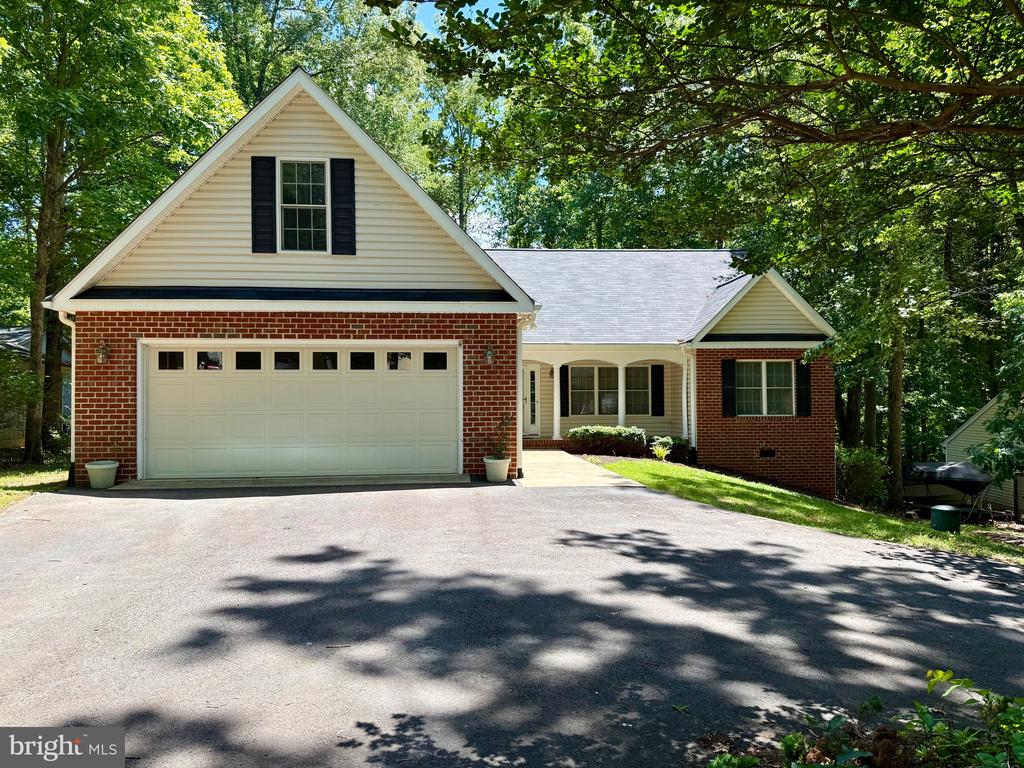421 BIRDIE RD, LOCUST GROVE, Virginia 22508, 4 Bedrooms Bedrooms, ,2 BathroomsBathrooms,Residential,421 BIRDIE RD,VAOR2014550 MLS # VAOR2014550