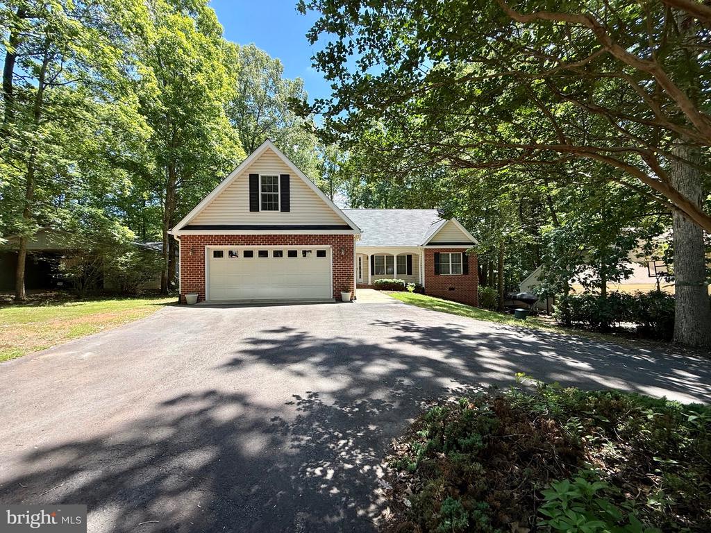421 BIRDIE RD, LOCUST GROVE, Virginia 22508, 4 Bedrooms Bedrooms, ,2 BathroomsBathrooms,Residential,421 BIRDIE RD,VAOR2014550 MLS # VAOR2014550