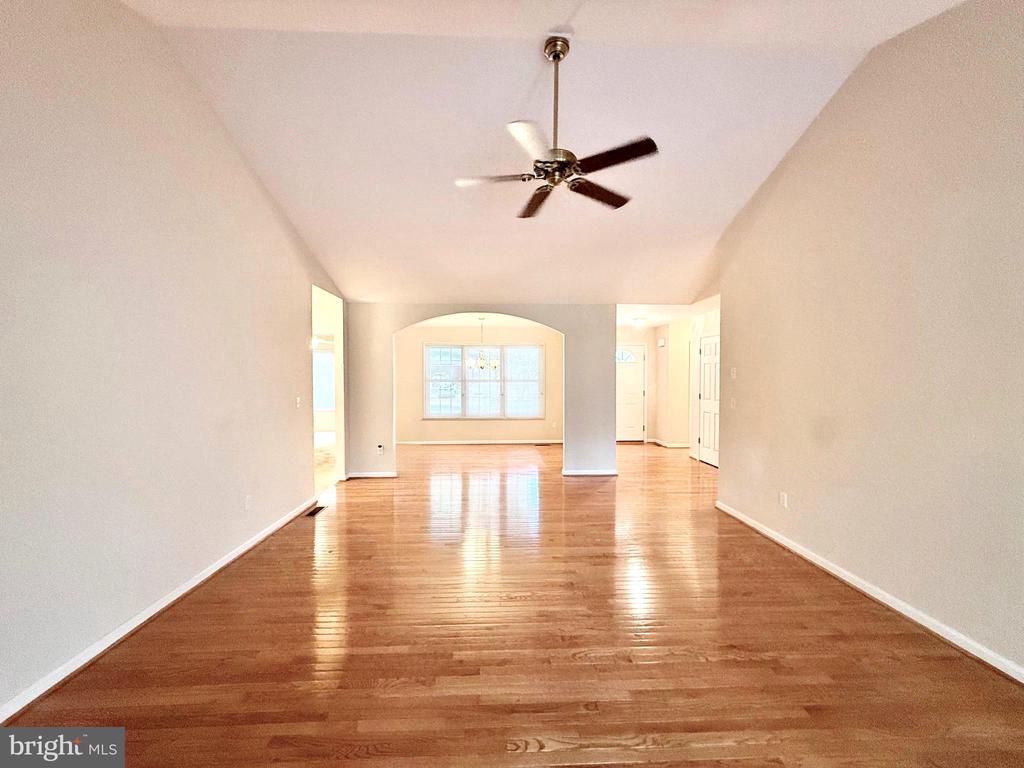 421 BIRDIE RD, LOCUST GROVE, Virginia 22508, 4 Bedrooms Bedrooms, ,2 BathroomsBathrooms,Residential,421 BIRDIE RD,VAOR2014550 MLS # VAOR2014550