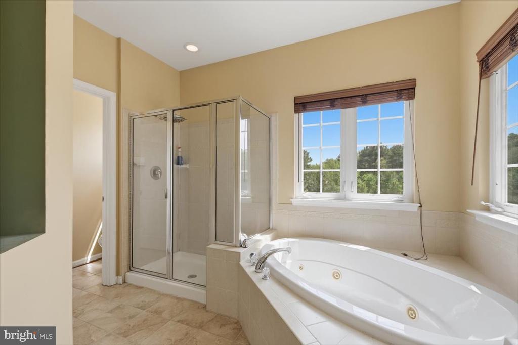5108 SEWELLS POINTE DR, FREDERICKSBURG, Virginia 22407, 4 Bedrooms Bedrooms, ,3 BathroomsBathrooms,Residential,5108 SEWELLS POINTE DR,VASP2043154 MLS # VASP2043154