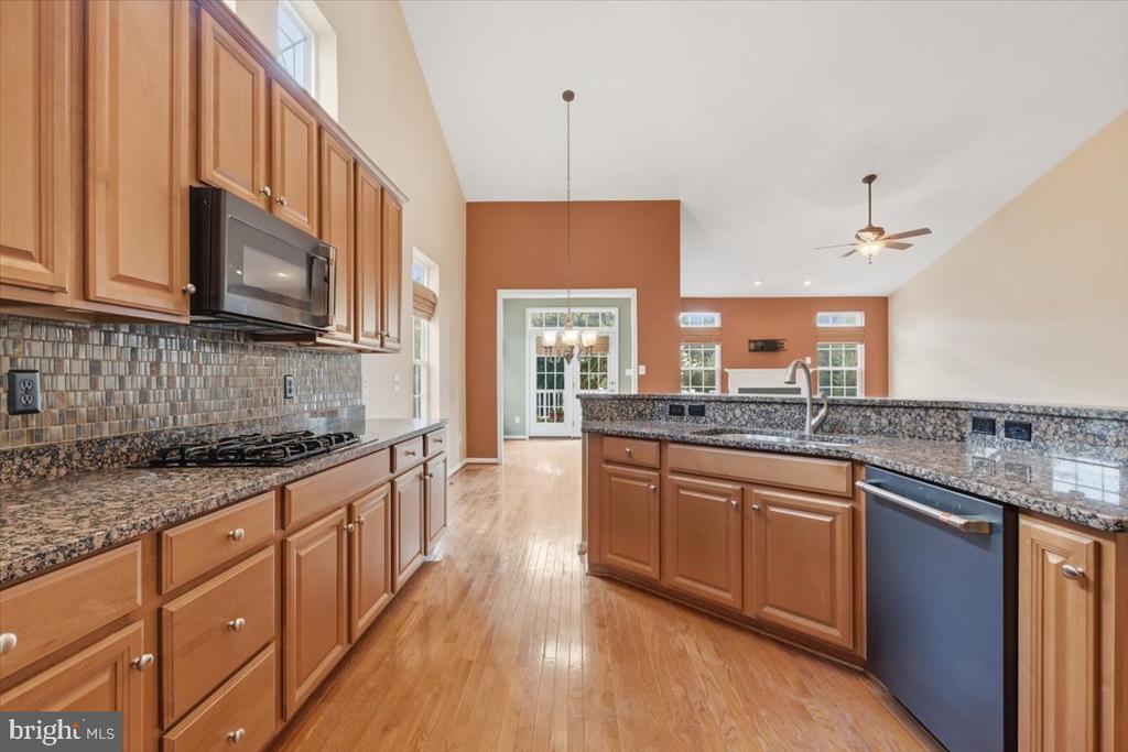5108 SEWELLS POINTE DR, FREDERICKSBURG, Virginia 22407, 4 Bedrooms Bedrooms, ,3 BathroomsBathrooms,Residential,5108 SEWELLS POINTE DR,VASP2043154 MLS # VASP2043154