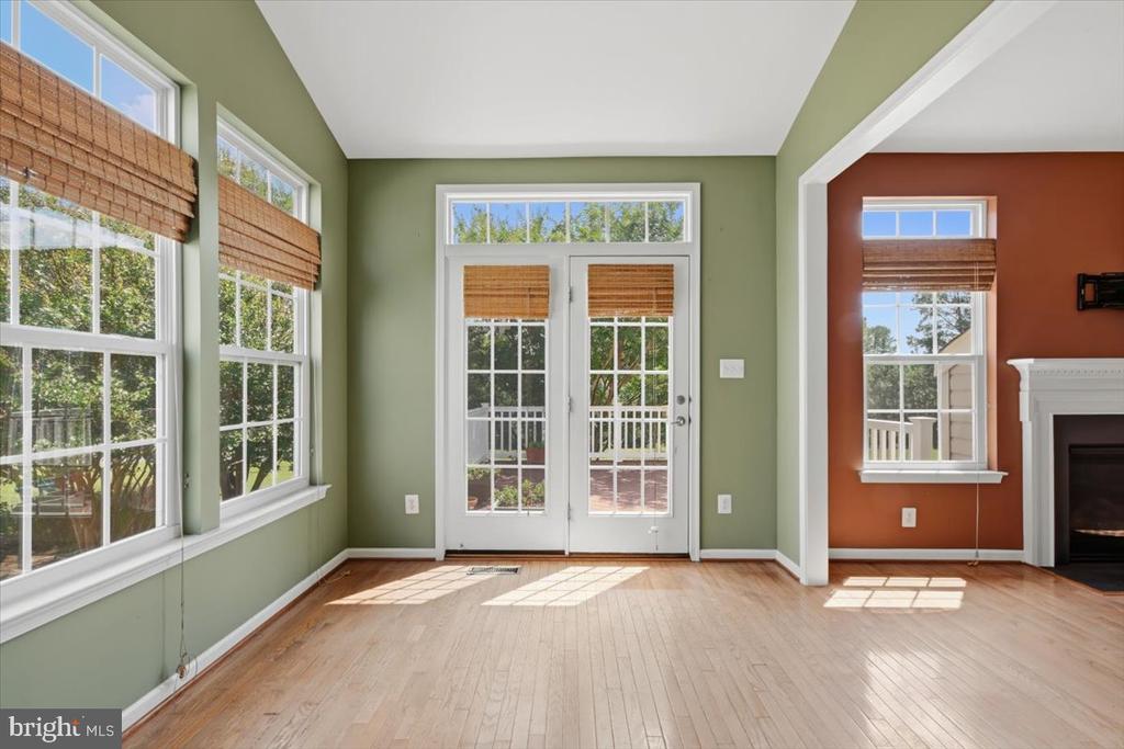 5108 SEWELLS POINTE DR, FREDERICKSBURG, Virginia 22407, 4 Bedrooms Bedrooms, ,3 BathroomsBathrooms,Residential,5108 SEWELLS POINTE DR,VASP2043154 MLS # VASP2043154