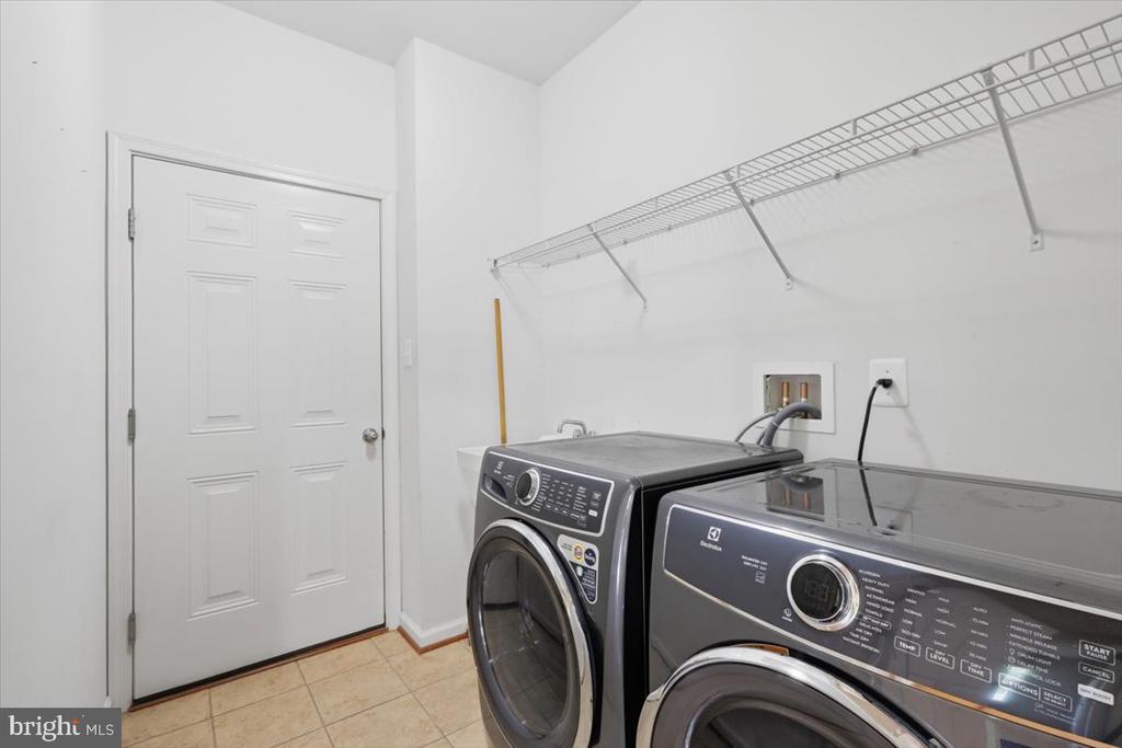 5108 SEWELLS POINTE DR, FREDERICKSBURG, Virginia 22407, 4 Bedrooms Bedrooms, ,3 BathroomsBathrooms,Residential,5108 SEWELLS POINTE DR,VASP2043154 MLS # VASP2043154