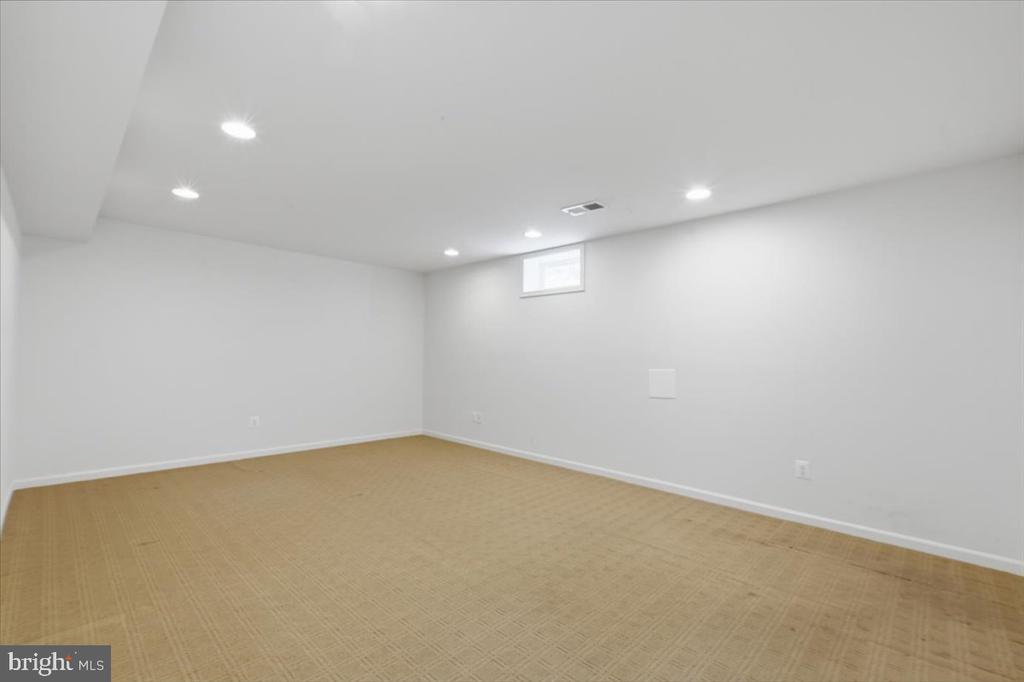 5108 SEWELLS POINTE DR, FREDERICKSBURG, Virginia 22407, 4 Bedrooms Bedrooms, ,3 BathroomsBathrooms,Residential,5108 SEWELLS POINTE DR,VASP2043154 MLS # VASP2043154