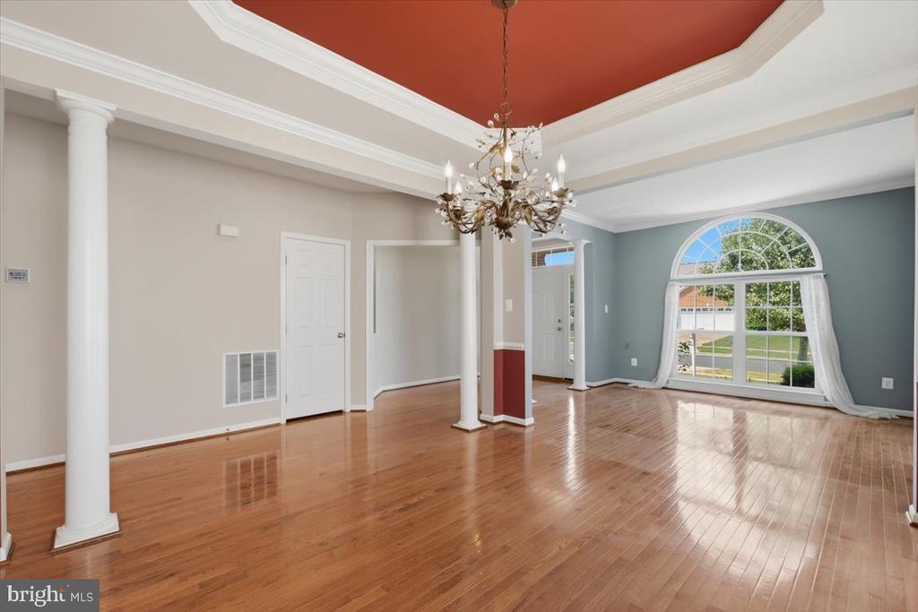 5108 SEWELLS POINTE DR, FREDERICKSBURG, Virginia 22407, 4 Bedrooms Bedrooms, ,3 BathroomsBathrooms,Residential,5108 SEWELLS POINTE DR,VASP2043154 MLS # VASP2043154