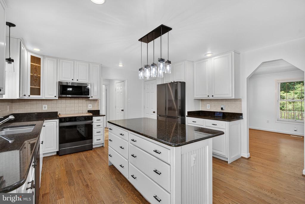 124 FAWN HILLS DR, FREDERICKSBURG, Virginia 22407, 5 Bedrooms Bedrooms, ,3 BathroomsBathrooms,Residential,124 FAWN HILLS DR,VASP2043202 MLS # VASP2043202