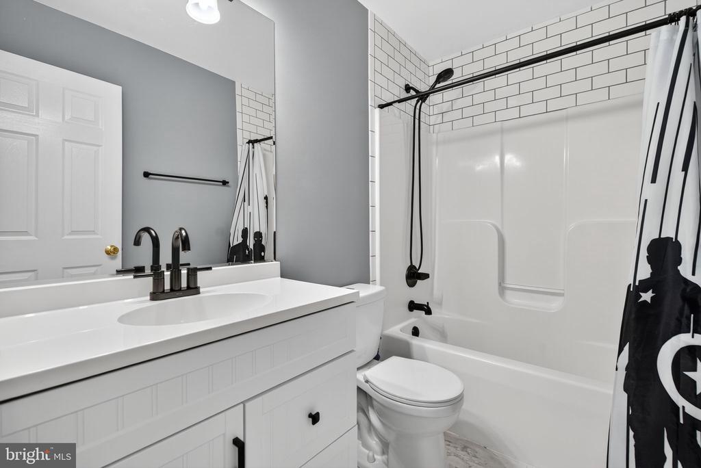 124 FAWN HILLS DR, FREDERICKSBURG, Virginia 22407, 5 Bedrooms Bedrooms, ,3 BathroomsBathrooms,Residential,124 FAWN HILLS DR,VASP2043202 MLS # VASP2043202