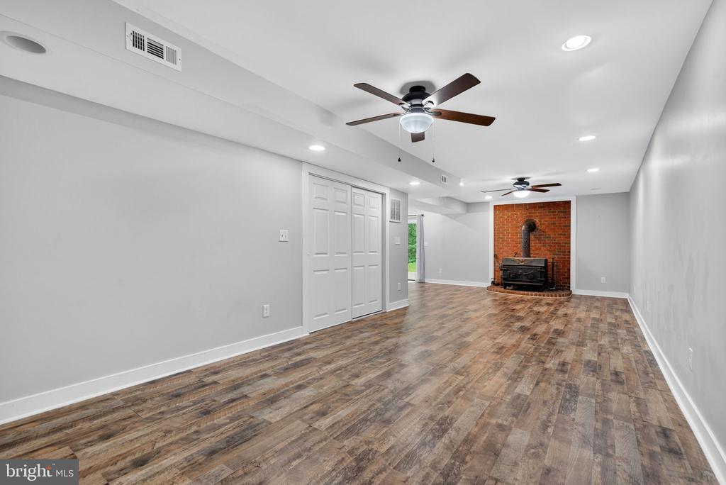 124 FAWN HILLS DR, FREDERICKSBURG, Virginia 22407, 5 Bedrooms Bedrooms, ,3 BathroomsBathrooms,Residential,124 FAWN HILLS DR,VASP2043202 MLS # VASP2043202