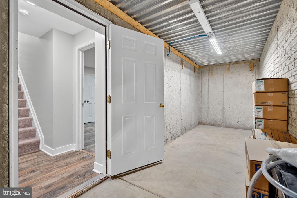 124 FAWN HILLS DR, FREDERICKSBURG, Virginia 22407, 5 Bedrooms Bedrooms, ,3 BathroomsBathrooms,Residential,124 FAWN HILLS DR,VASP2043202 MLS # VASP2043202