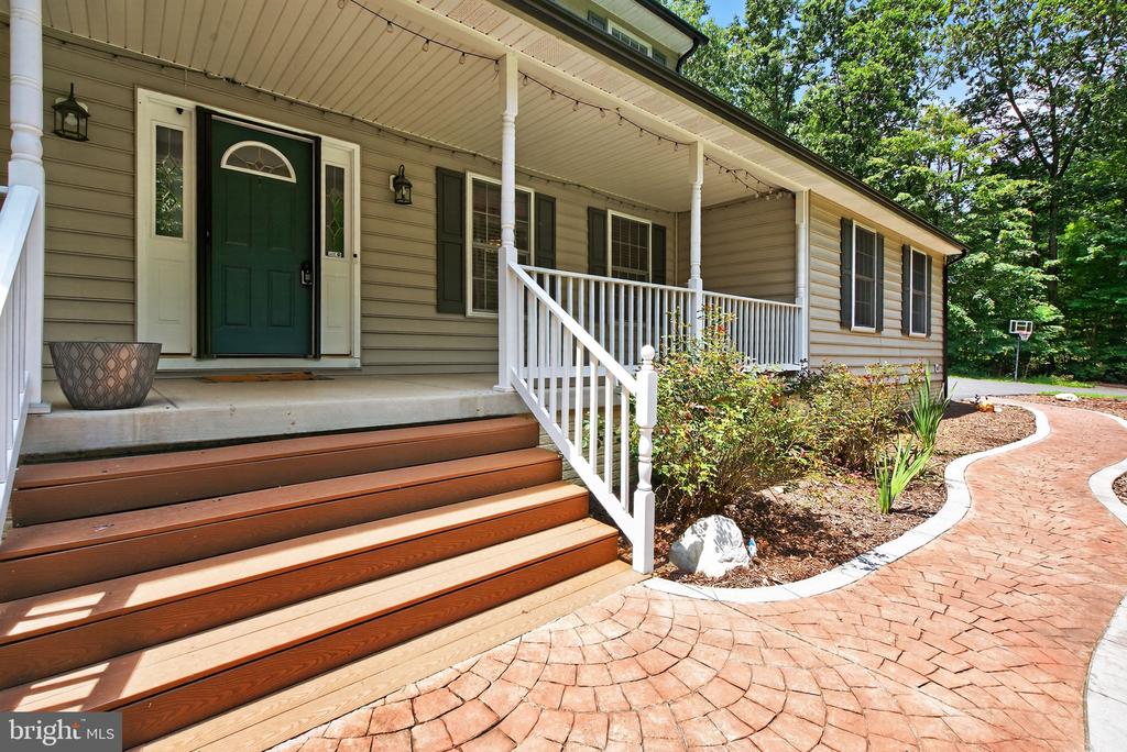 124 FAWN HILLS DR, FREDERICKSBURG, Virginia 22407, 5 Bedrooms Bedrooms, ,3 BathroomsBathrooms,Residential,124 FAWN HILLS DR,VASP2043202 MLS # VASP2043202