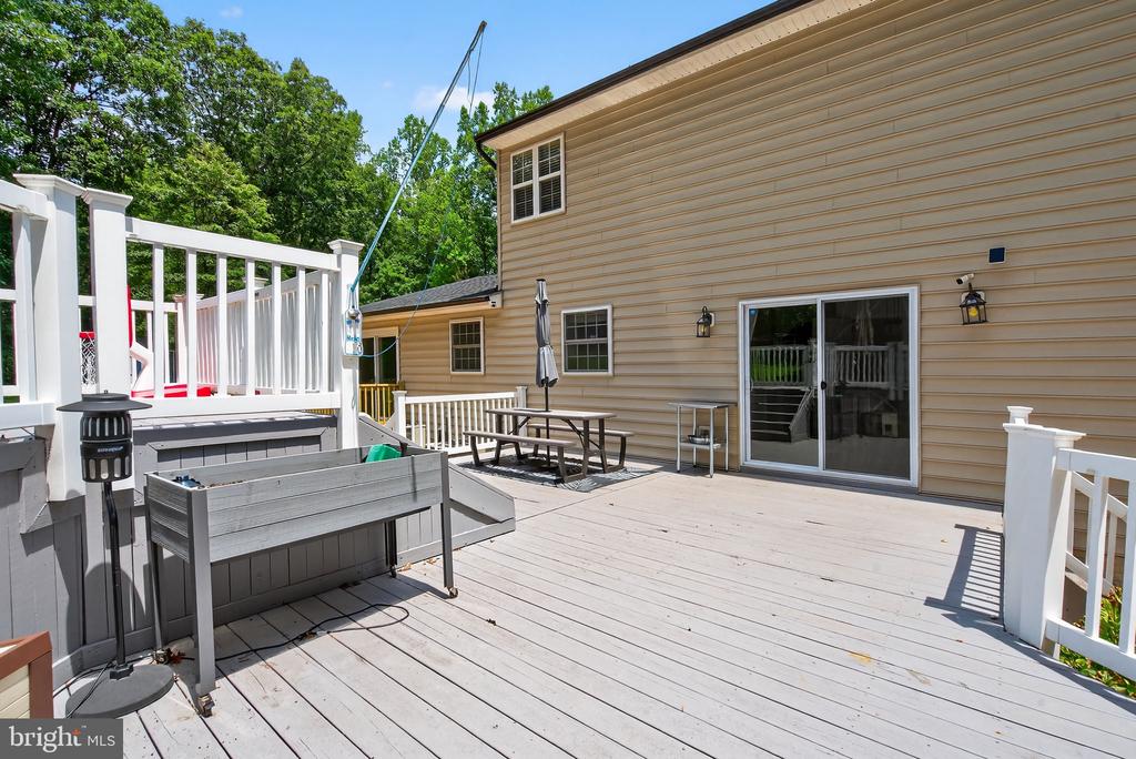 124 FAWN HILLS DR, FREDERICKSBURG, Virginia 22407, 5 Bedrooms Bedrooms, ,3 BathroomsBathrooms,Residential,124 FAWN HILLS DR,VASP2043202 MLS # VASP2043202