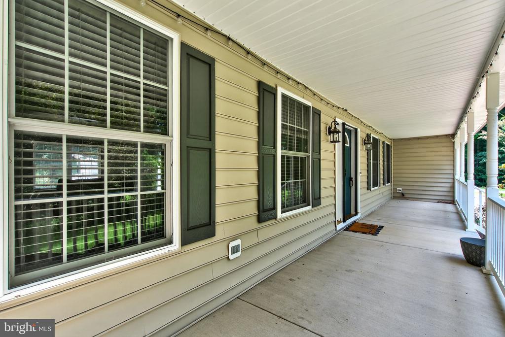 124 FAWN HILLS DR, FREDERICKSBURG, Virginia 22407, 5 Bedrooms Bedrooms, ,3 BathroomsBathrooms,Residential,124 FAWN HILLS DR,VASP2043202 MLS # VASP2043202