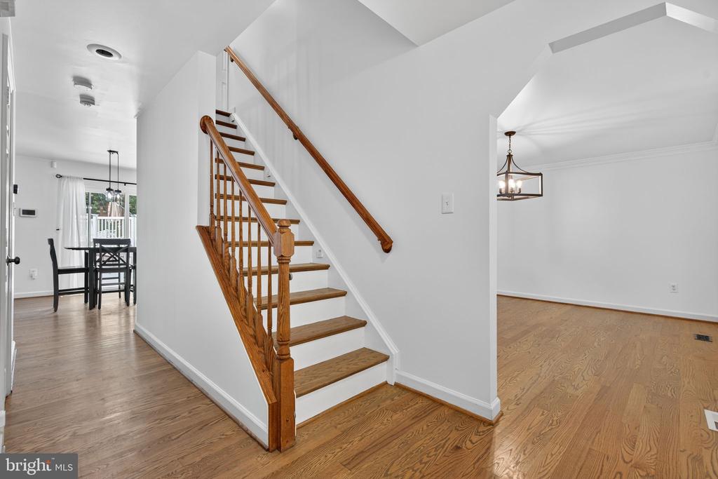 124 FAWN HILLS DR, FREDERICKSBURG, Virginia 22407, 5 Bedrooms Bedrooms, ,3 BathroomsBathrooms,Residential,124 FAWN HILLS DR,VASP2043202 MLS # VASP2043202