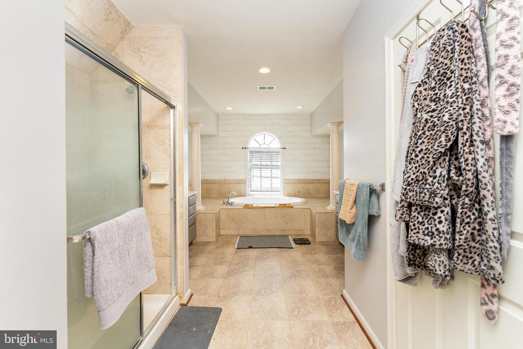 4650 SPRING RUN RD, WARRENTON, Virginia 20187, 5 Bedrooms Bedrooms, ,4 BathroomsBathrooms,Residential,4650 SPRING RUN RD,VAFQ2022170 MLS # VAFQ2022170
