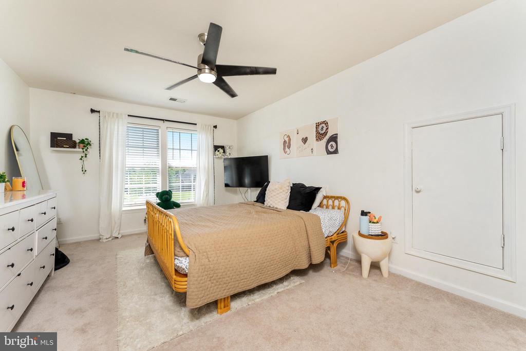 4650 SPRING RUN RD, WARRENTON, Virginia 20187, 5 Bedrooms Bedrooms, ,4 BathroomsBathrooms,Residential,4650 SPRING RUN RD,VAFQ2022170 MLS # VAFQ2022170