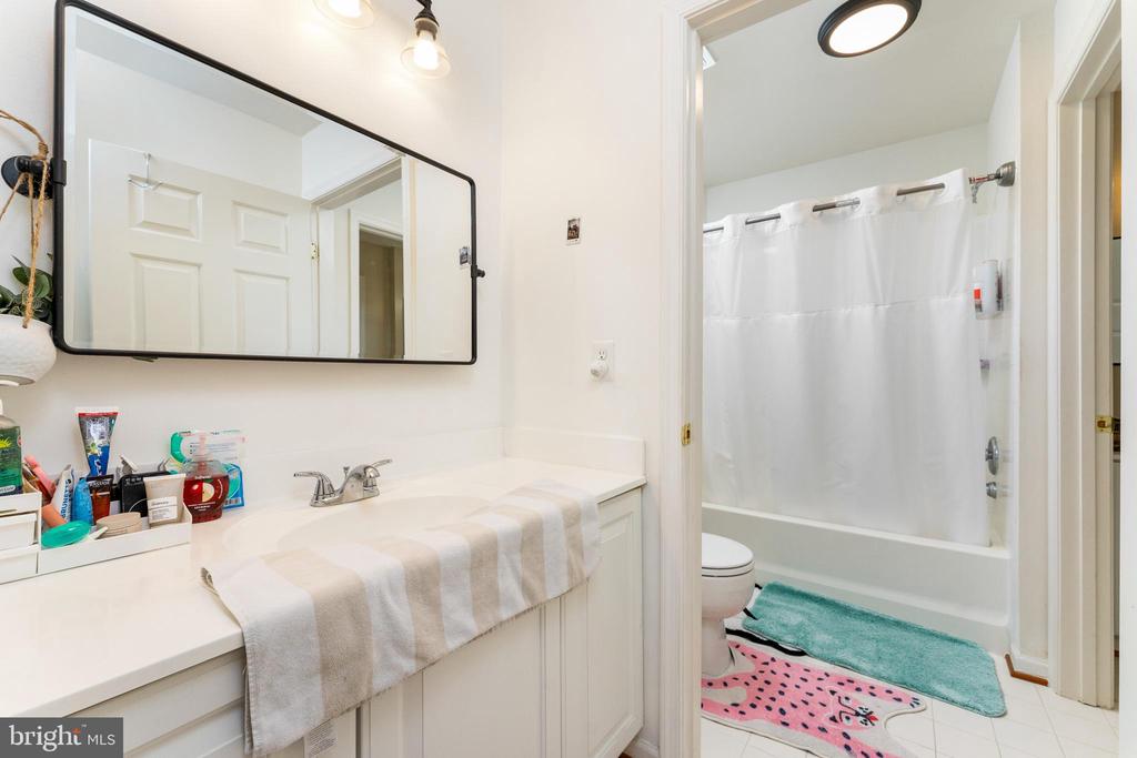 4650 SPRING RUN RD, WARRENTON, Virginia 20187, 5 Bedrooms Bedrooms, ,4 BathroomsBathrooms,Residential,4650 SPRING RUN RD,VAFQ2022170 MLS # VAFQ2022170